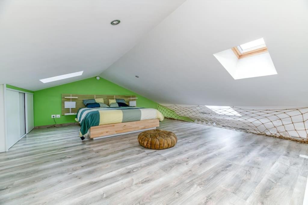 House 2 *